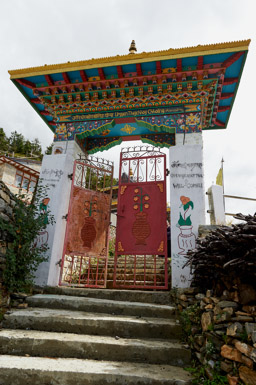 Upper Pisang monastery.        28°36'58