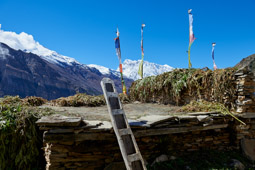 Ghyaru, a stunning little town that seems to never change.        28°38'33