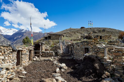 Hiking behind and up from Manang. A summer settlement for yak herders.        28°39'14